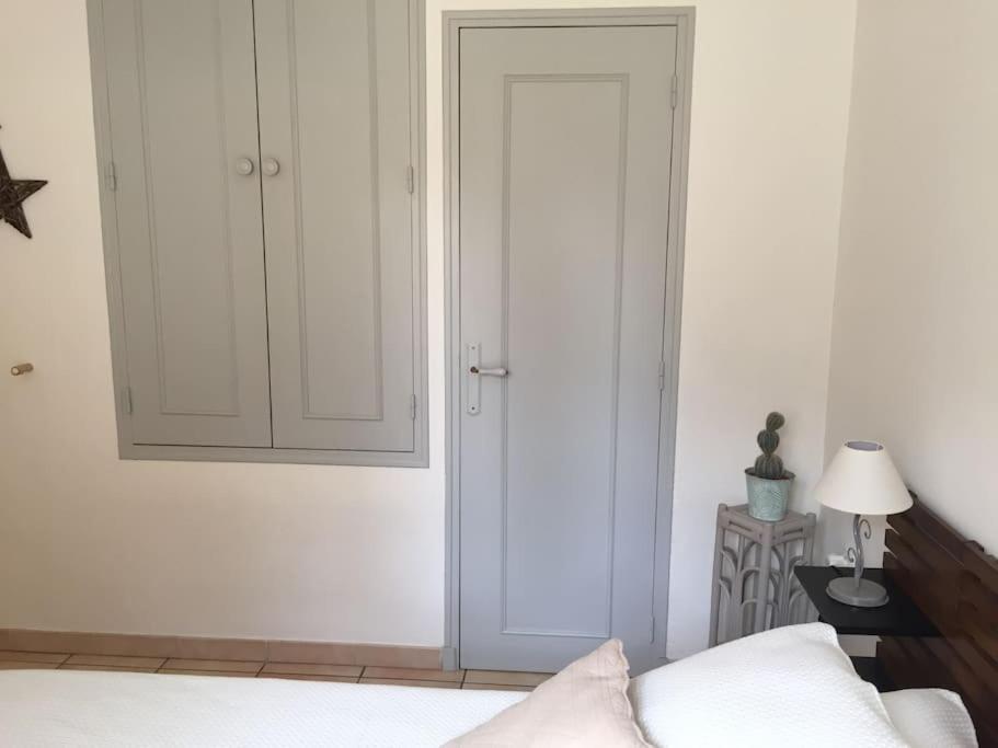 Au Pied Du Massif Des Costes Holiday home *