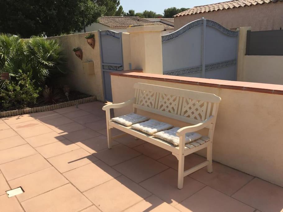 Au Pied Du Massif Des Costes Holiday home Pelissanne
