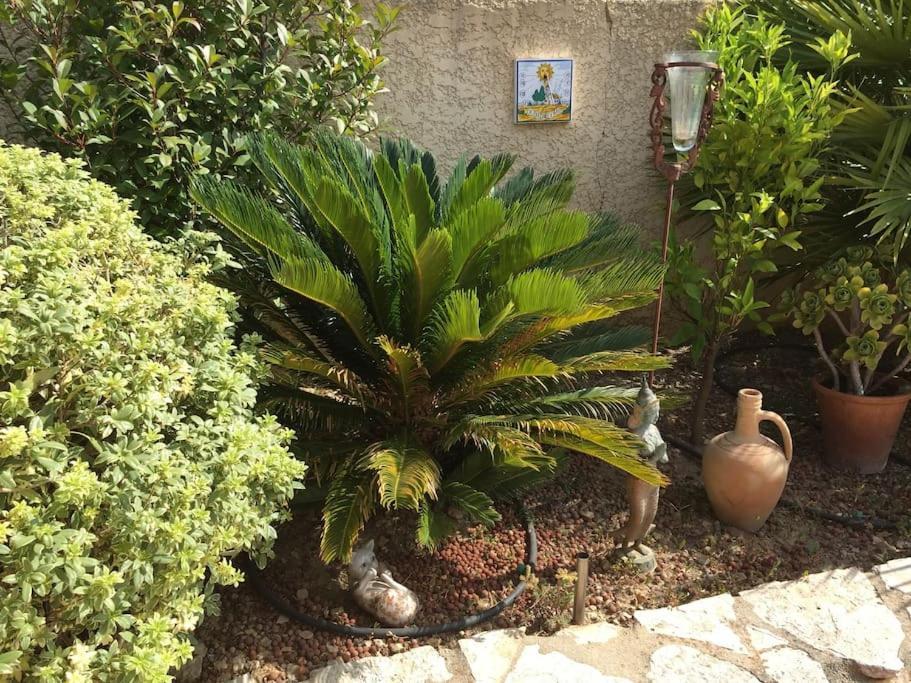 Au Pied Du Massif Des Costes Holiday home