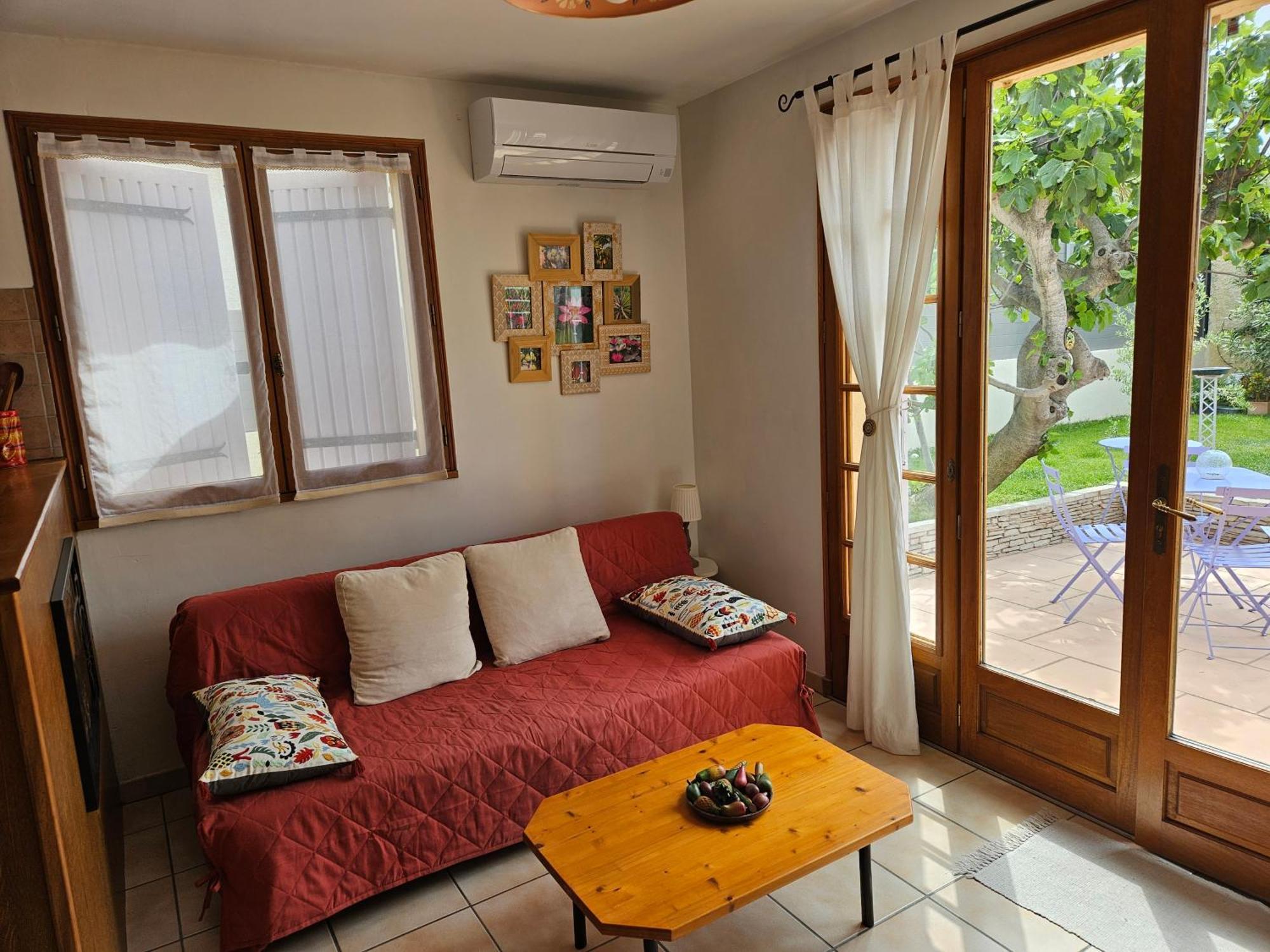 Holiday home Au Pied Du Massif Des Costes