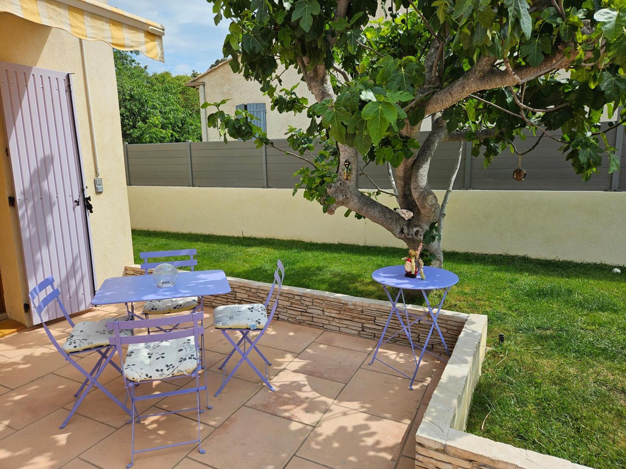 Au Pied Du Massif Des Costes Holiday home *