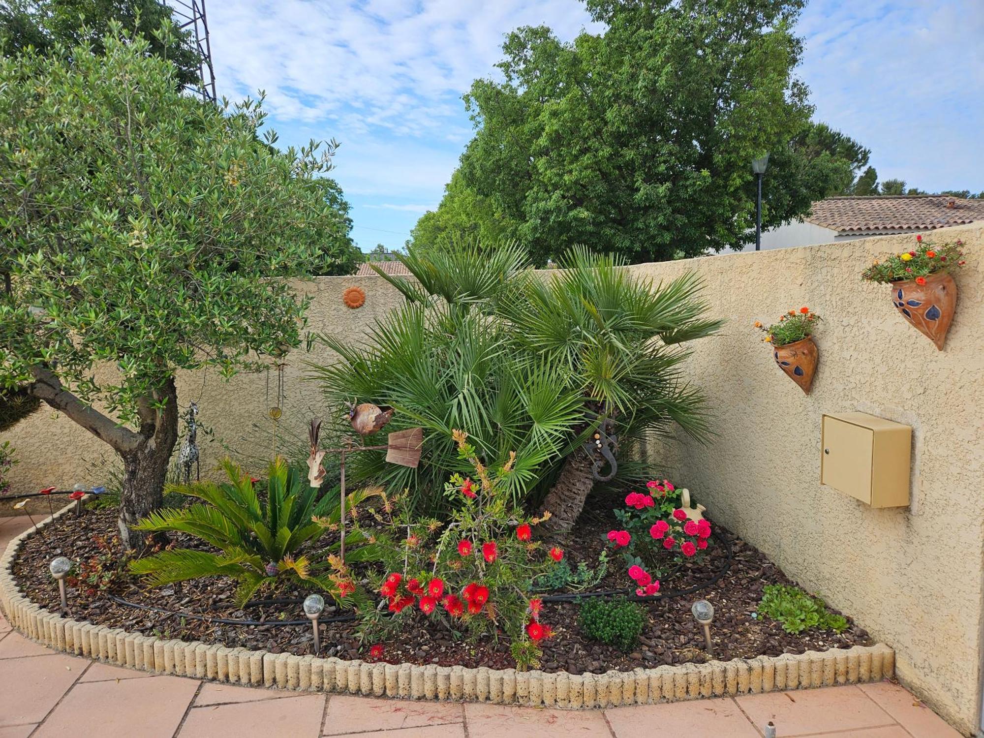 Holiday home Au Pied Du Massif Des Costes