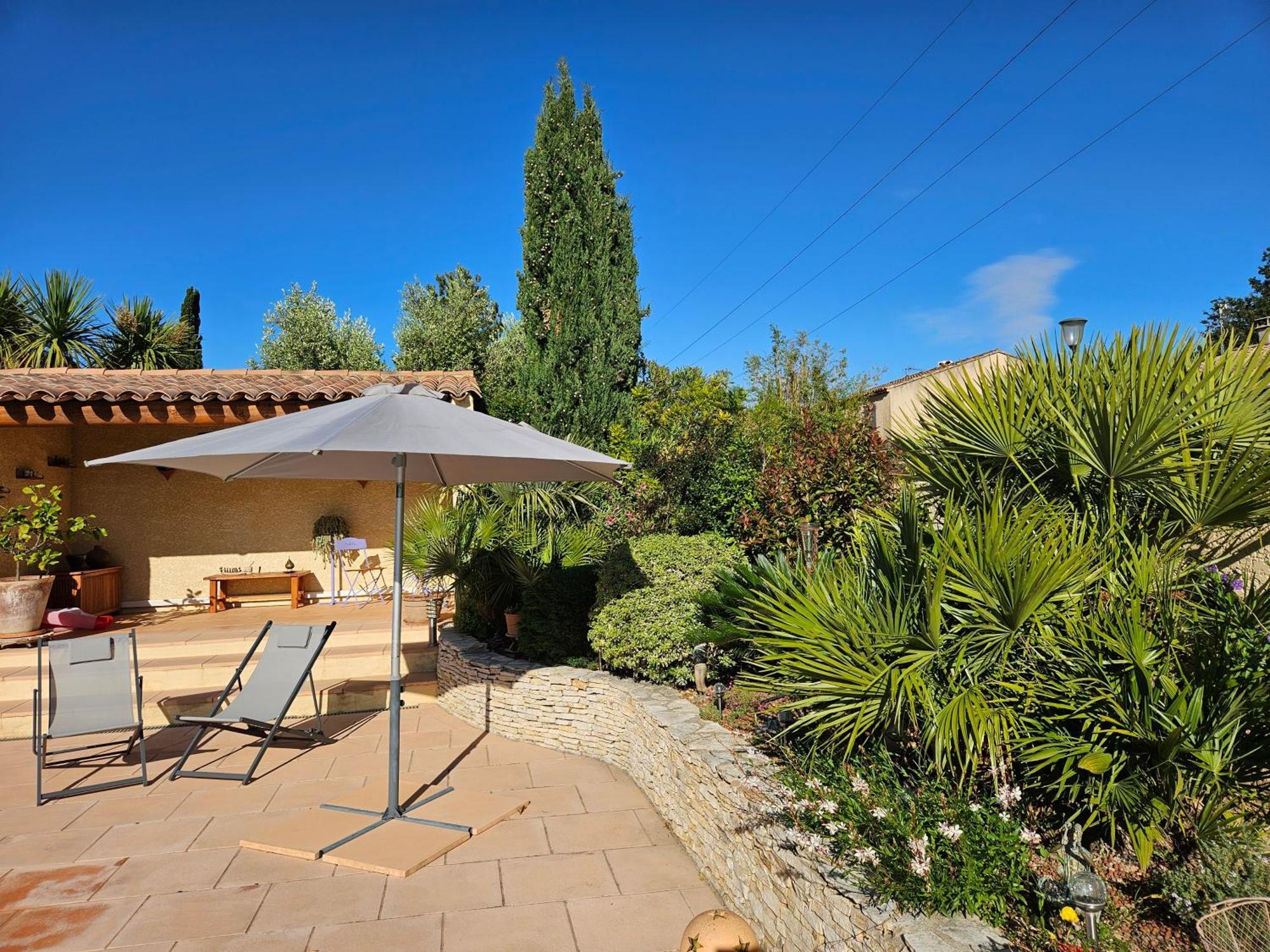 Holiday home Au Pied Du Massif Des Costes Pelissanne